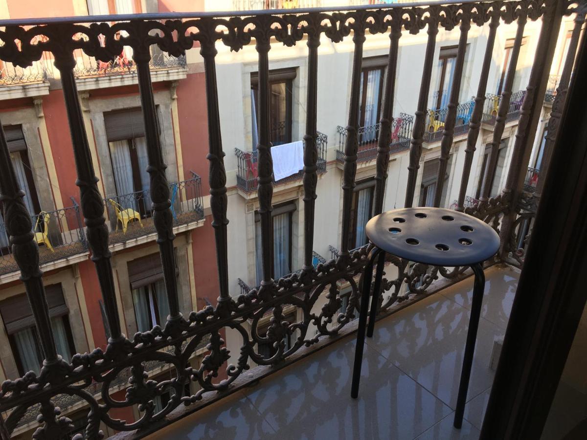 Hostal La Terrassa Barcelona Bagian luar foto