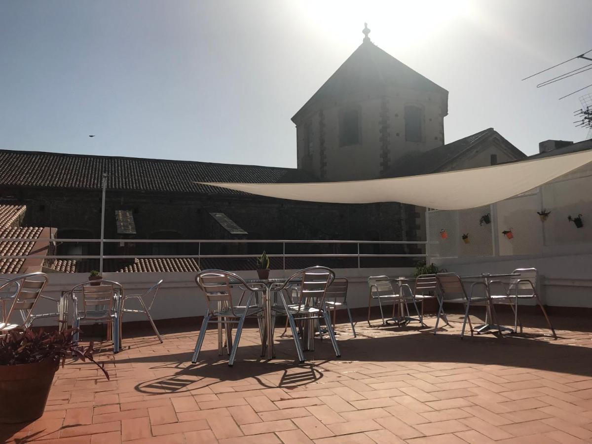 Hostal La Terrassa Barcelona Bagian luar foto