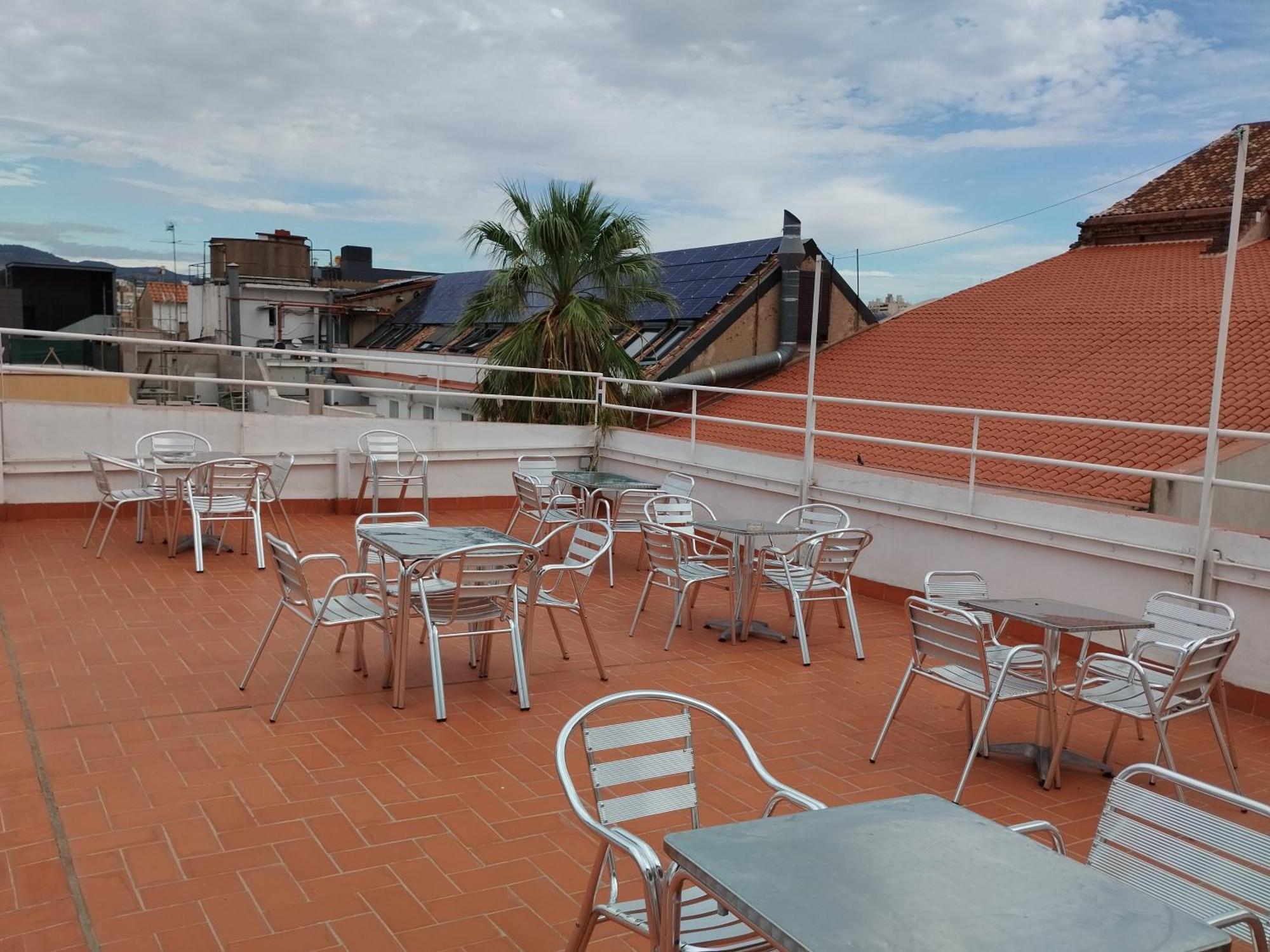 Hostal La Terrassa Barcelona Bagian luar foto