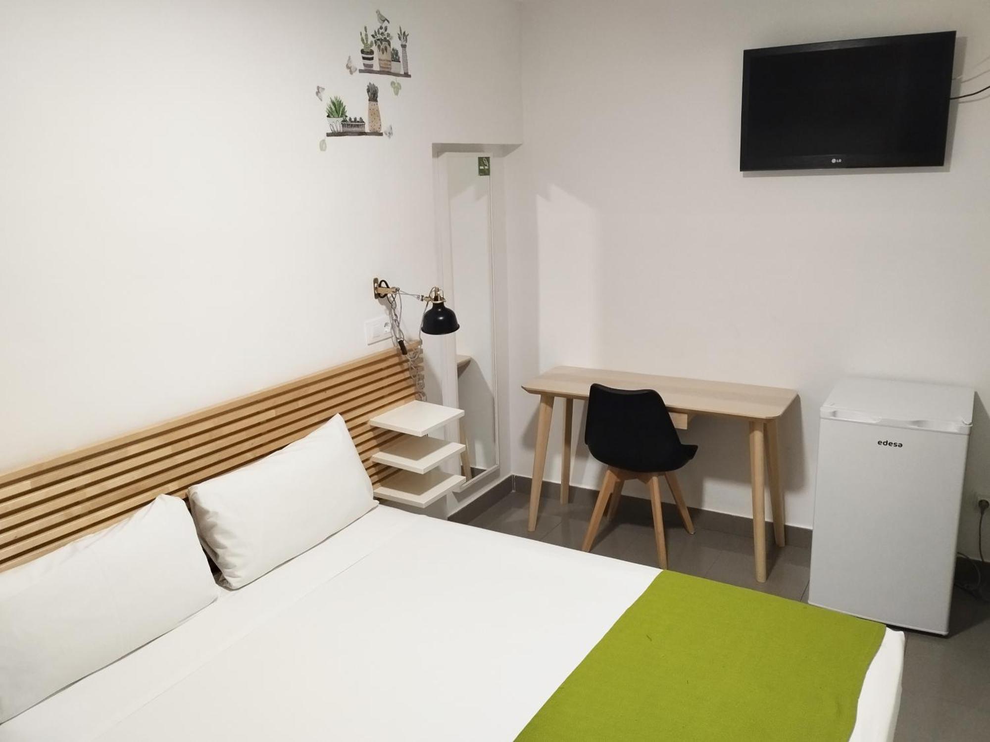 Hostal La Terrassa Barcelona Bagian luar foto
