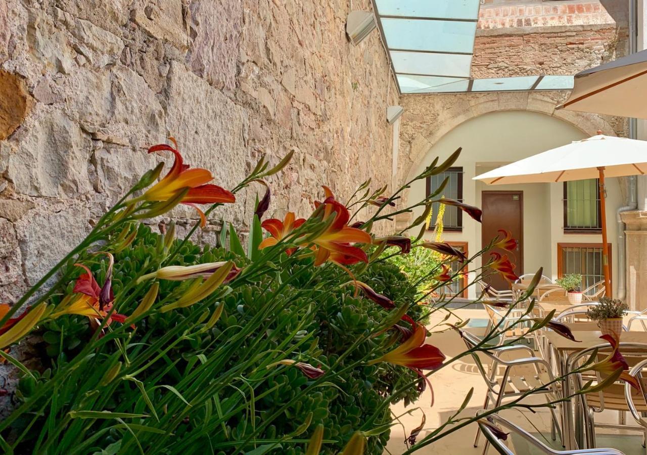 Hostal La Terrassa Barcelona Bagian luar foto